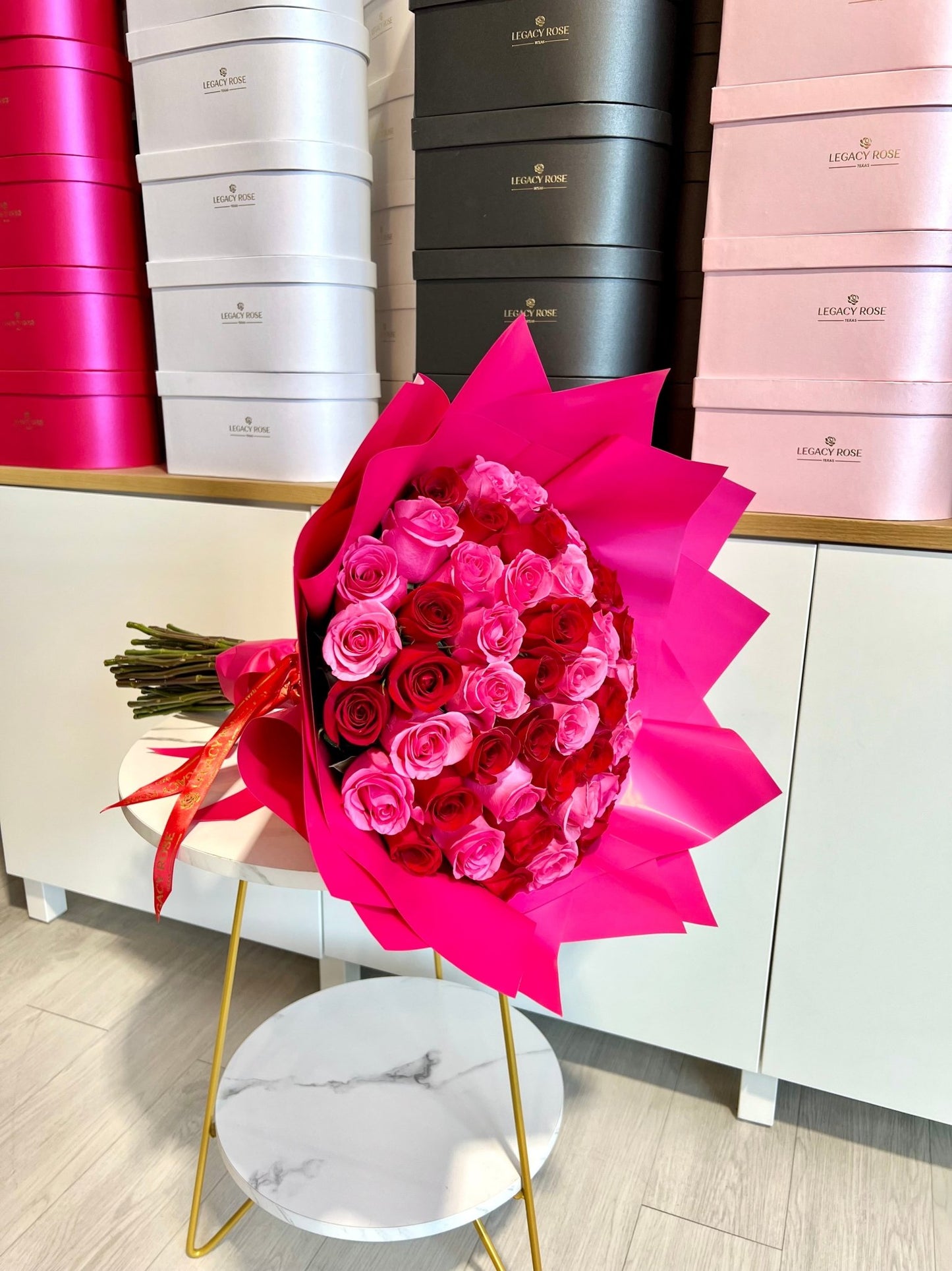 Red and Pink Rose Bouquet / Ramo Buchon - Legacy Rose TX
