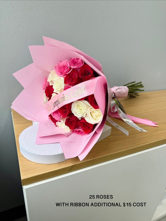 Red, Pink & White Rose Bouquet / Ramo Buchon - Legacy Rose TX