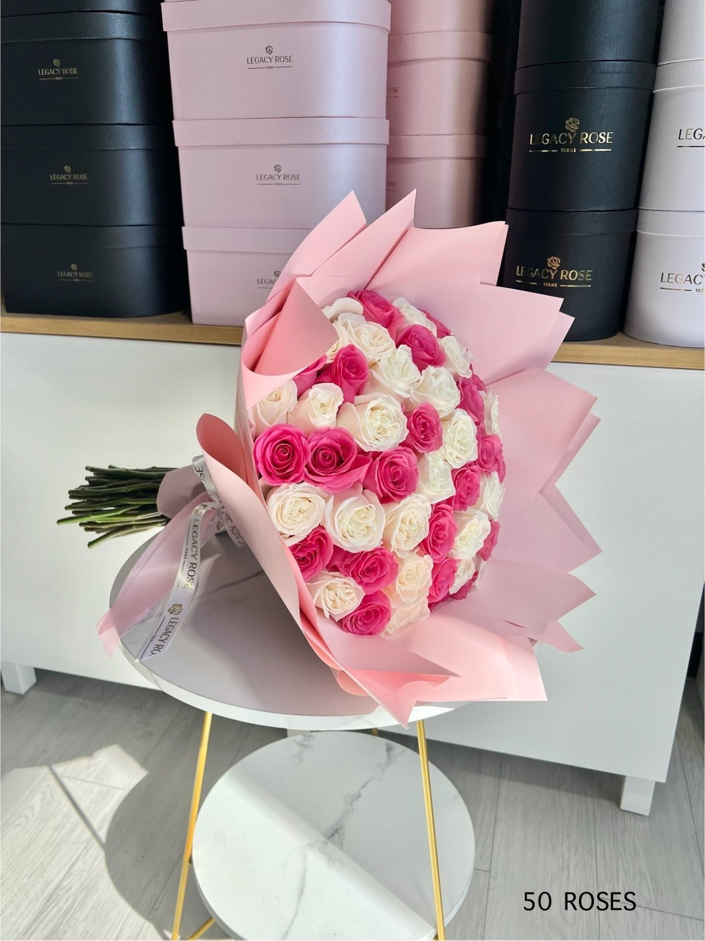 White and Pink Rose Bouquet / Ramo Buchon - Legacy Rose TX