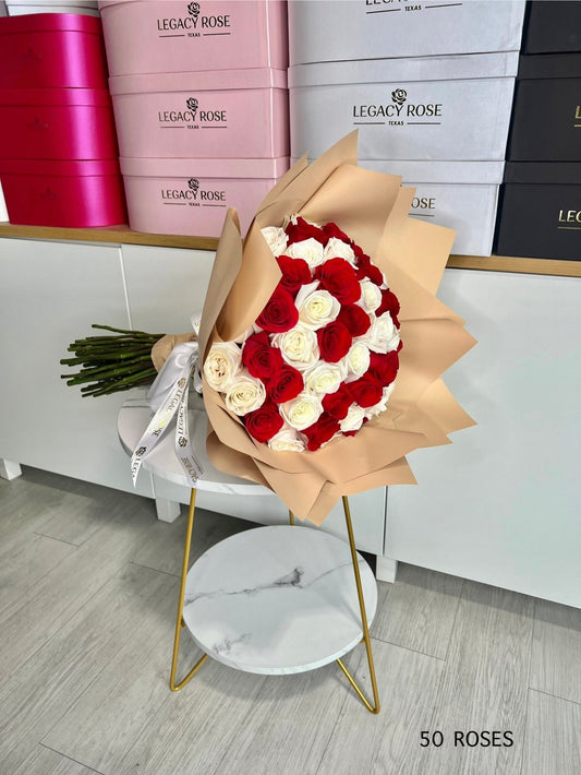 White and Red Rose Bouquet / Ramo Buchon - Legacy Rose TX