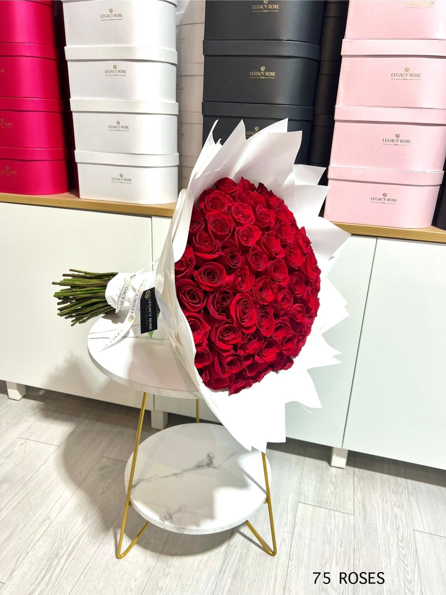 Ramobuchon Roses Simple Red Rose Bouquet / Ramo Buchon – Legacy Rose TX