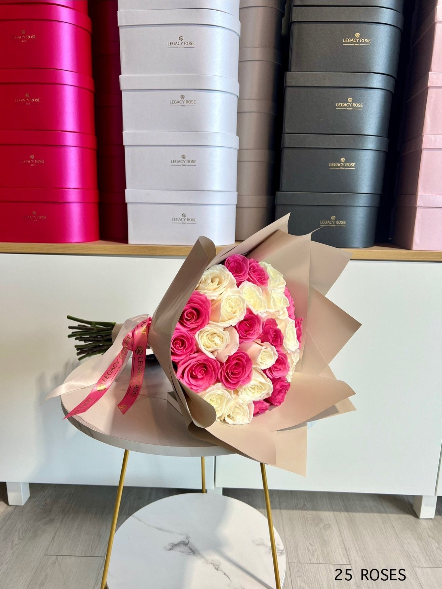 White and Pink Rose Bouquet / Ramo Buchon - Legacy Rose TX