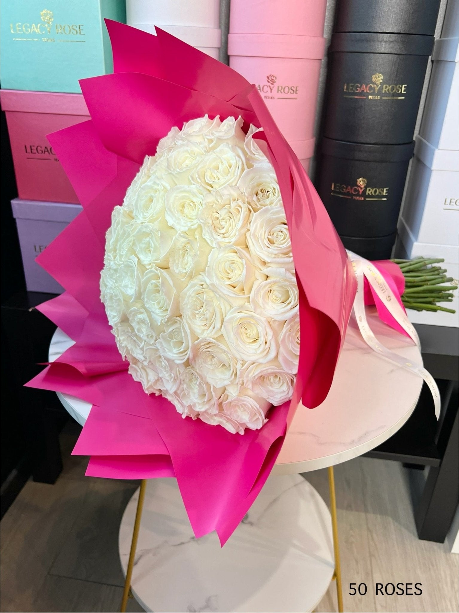 White Rose Bouquet / Ramo Buchón Blanco – Legacy Rose TX