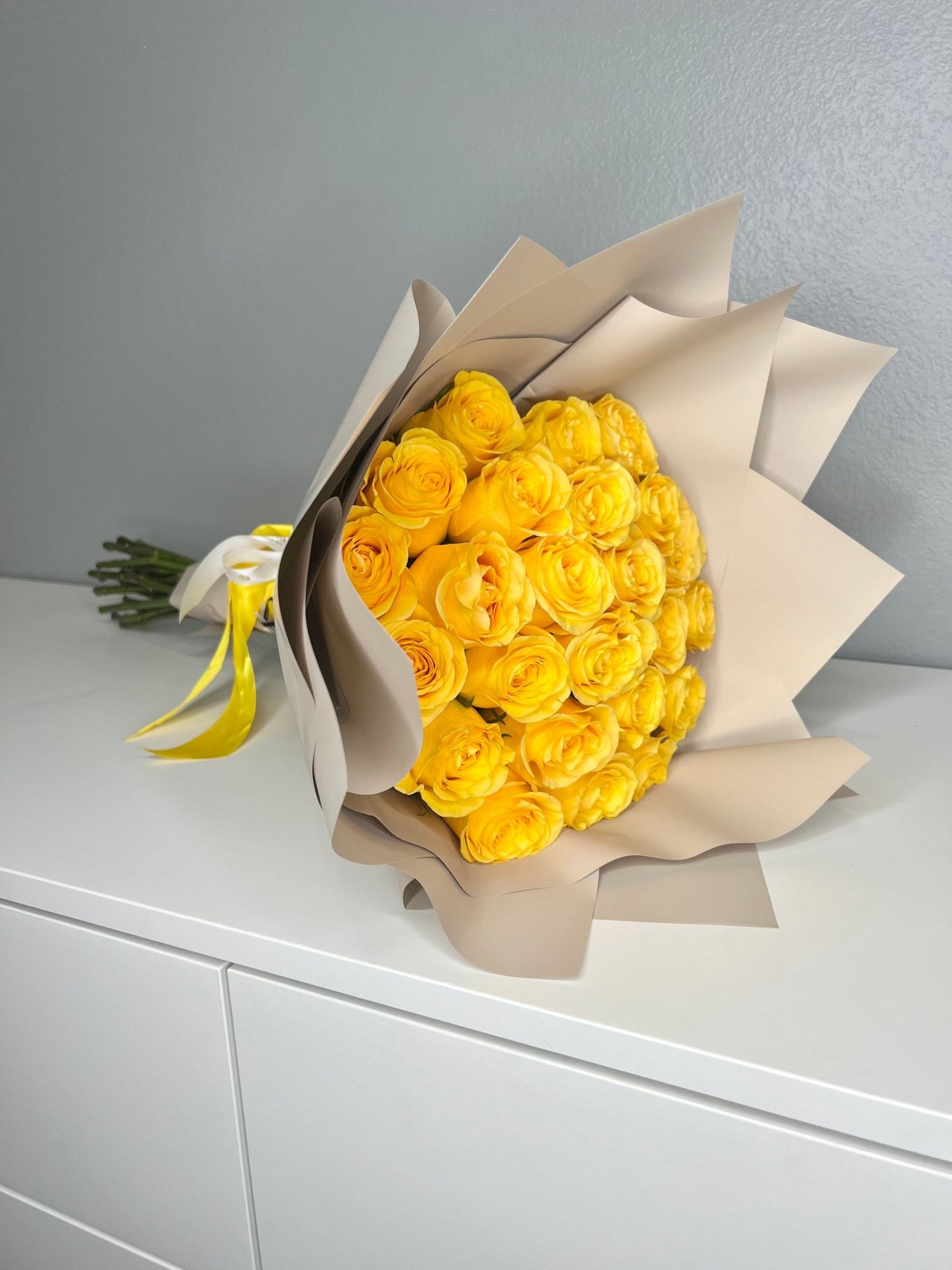 Yellow Rose Bouquet / Ramo Buchon Amarillo - Legacy Rose TX