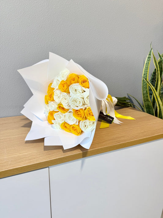 Yellow/White Rose Bouquet / Ramo Buchon Amarillo (Copy) - Legacy Rose TX